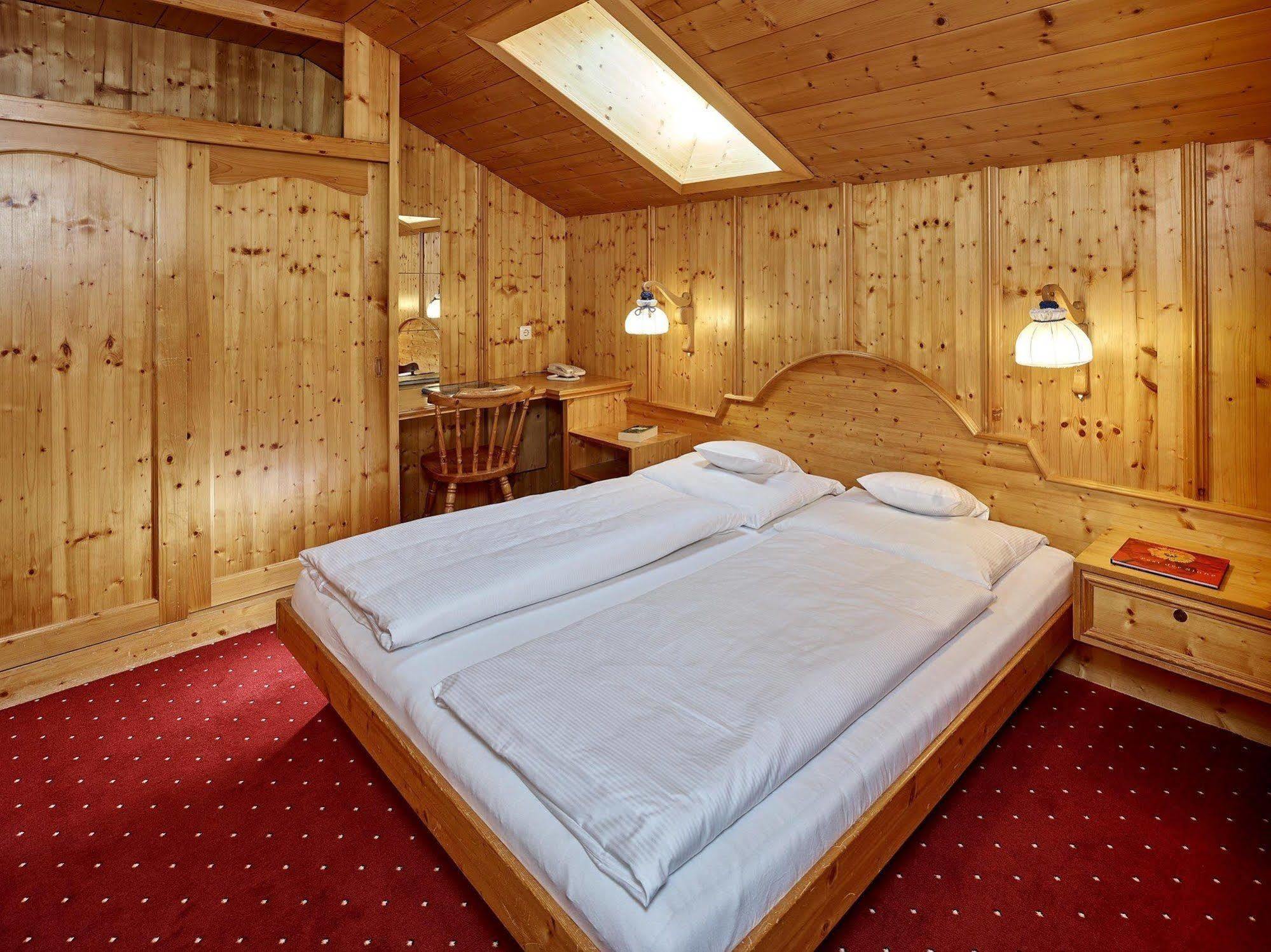 Hotel Monika Гашурн Екстериор снимка